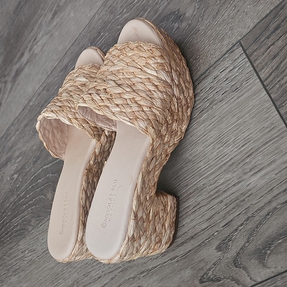 Chocolat Blu Women's Natural Woven Mules - Picture 2 of 9